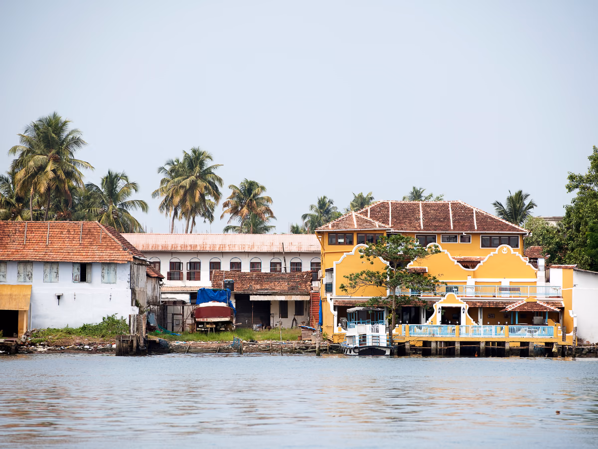 Scena di viaggio a Kochi, tra paesaggio locale e atmosfera del luogo.
