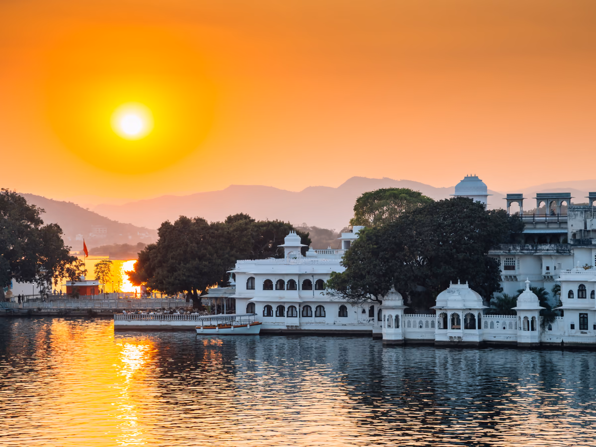 Scena di viaggio a Udaipur, tra paesaggio locale e atmosfera del luogo.